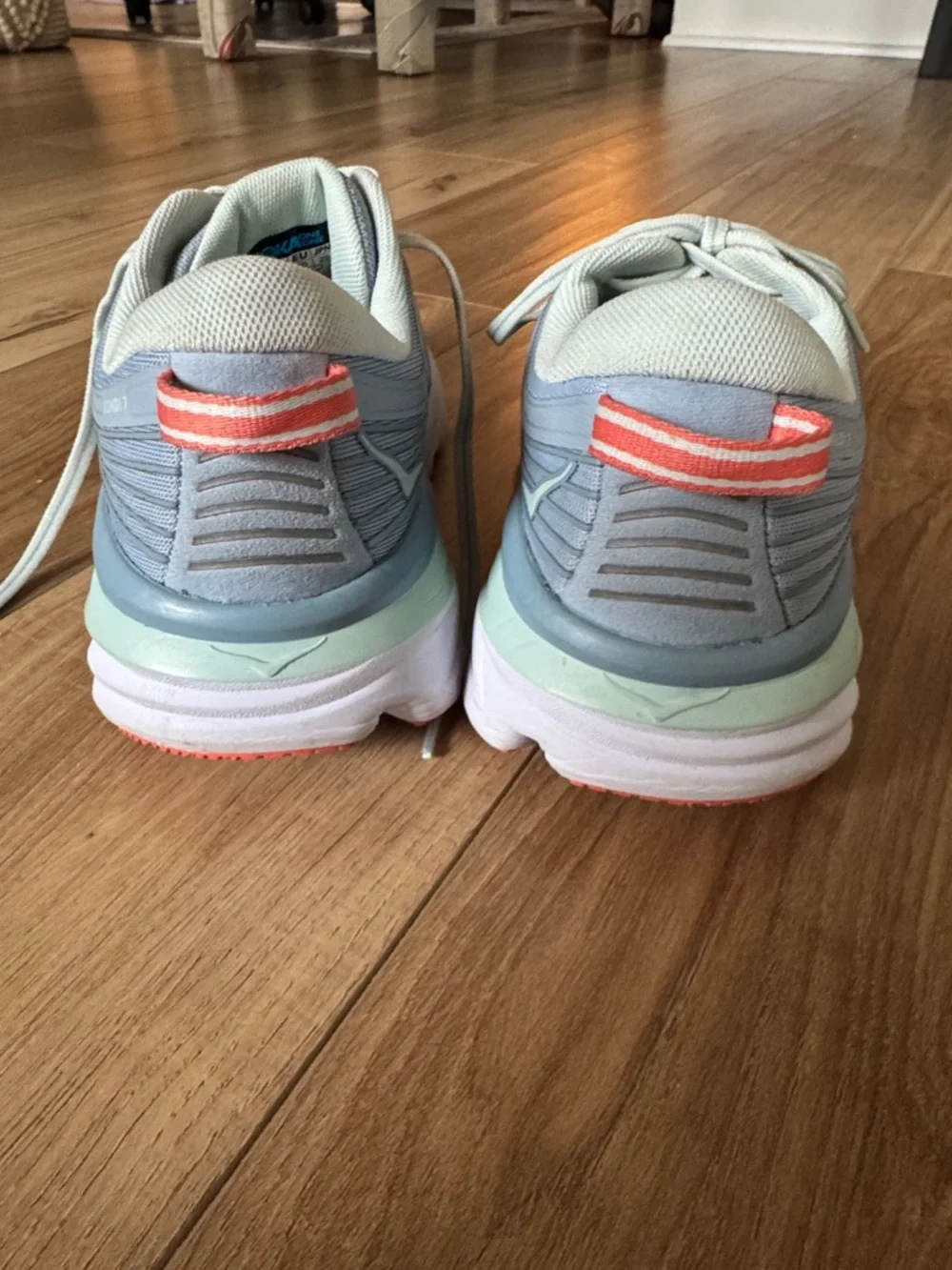 Women’s Hoka Bondi 7 Size 8 - Picture 4 of 5